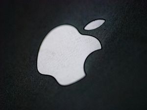 Supporting image for story: Apple’s takeover of Shazam gets green light