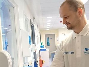 Supporting image for story: Man who lost leg after quad bike accident now volunteers to help other amputees