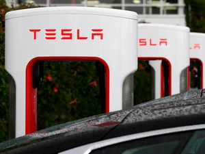 Supporting image for story: Tesla reports worst ever quarterly loss despite Model 3 production growth