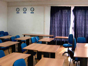 Supporting image for story: 100 West Midlands schools to close as teachers strike