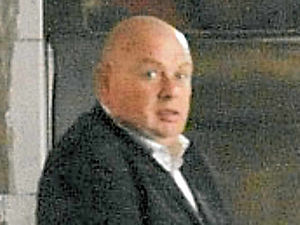 Supporting image for story: Juror who discussed case jailed