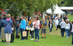 Crowds at Shrewsbury Food Festival, The Quarry