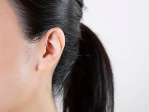 Supporting image for story: Chronic ringing in the ears keeps the brain less at rest, a new study shows