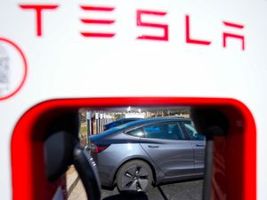 Supporting image for story: Tesla reports first year-on-year sales drop since at least 2015 after 1.1% dip