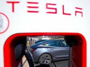 Supporting image for story: Tesla reports first year-on-year sales drop since at least 2015 after 1.1% dip