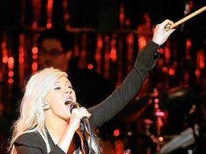 Supporting image for story: Elle of a night for Ellie Goulding at LA concert