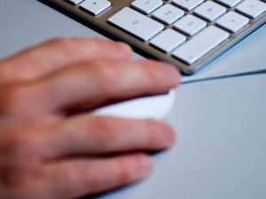 Supporting image for story: Poll: Do you haggle on online for the best shopping deals?