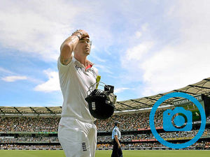Supporting image for story: England blown away as Australia take command in Ashes