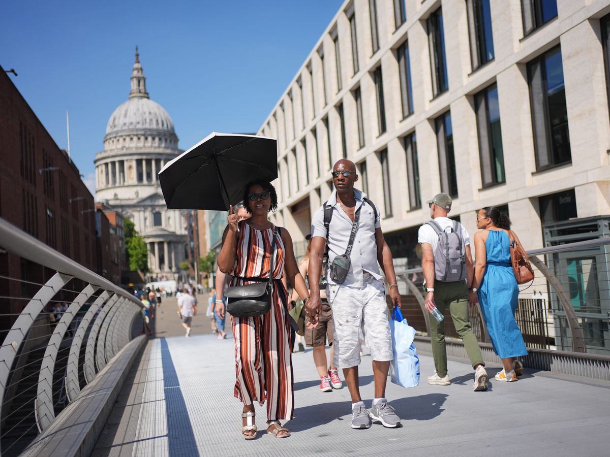 Wet winter to make way for &lsquo;glimmers of sunshine&rsquo; over the weekend