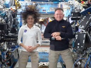 Supporting image for story: Stranded astronauts’ stay on space station extended by another month