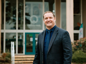 Supporting image for story: 'No arrests' after anonymous call stops Bridgnorth school bus in its tracks - police