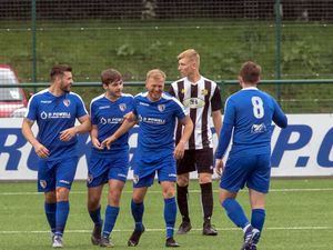 Supporting image for story: Duo maintain perfect start