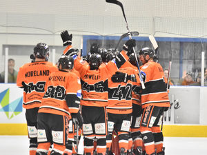 Supporting image for story: Telford Tigers hold nerve to net tight win