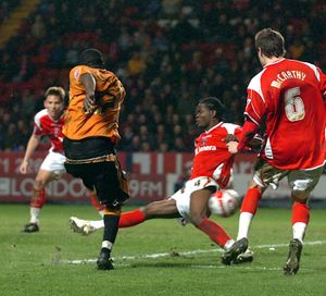 Sylvan Ebanks-Blake's second goal goes in.