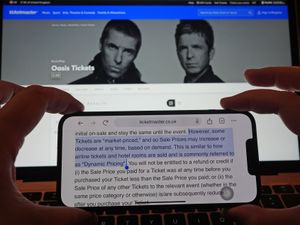 Supporting image for story: ‘Great’ Oasis back together but high-price resales ‘depressing’, says Starmer