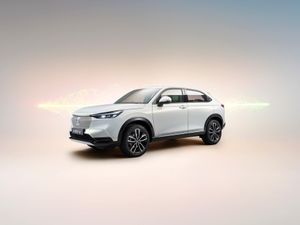 Supporting image for story: Honda confirms new HR-V will be hybrid only