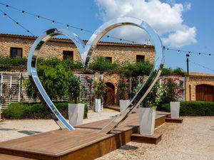 Supporting image for story: New Love Island bombshell Zachariah Noble breaks up original couple in one day