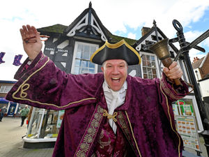 Supporting image for story: WATCH: Wellington celebrates Charter Day again after last year's Covid break