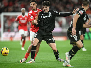 Supporting image for story: Wolves enter talks with Portuguese midfielder