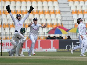 Supporting image for story: England up against it in second Test as Pakistan increase lead on Multan turner