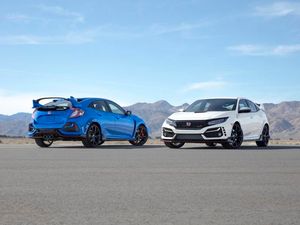 Supporting image for story: Updated Honda Civic Type R revealed with styling and performance upgrades