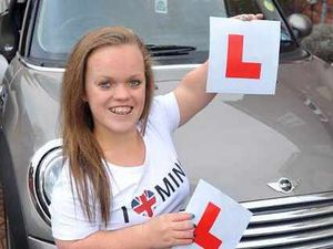 Supporting image for story: Swimmer Ellie Simmonds revs up for Paralympics