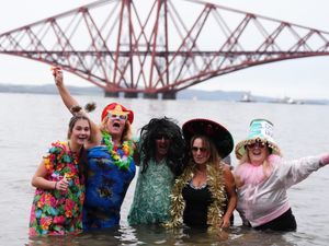 Supporting image for story: Thousands brave freezing Forth for annual Loony Dook