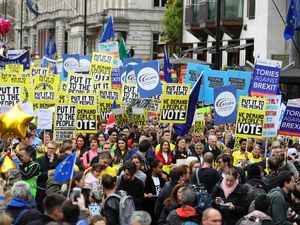 Supporting image for story: Hundreds of thousands descend on central London to demand a People’s Vote