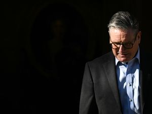 Supporting image for story: Threat of Trump trade war looms over Starmer’s meeting with EU leaders