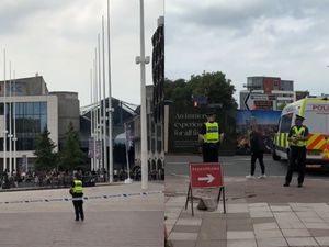 Supporting image for story: Watch: Birmingham city centre buildings evacuated after 'suspicious package' discovered