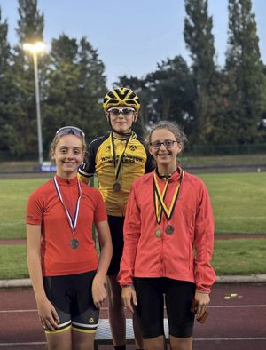 U14s Ionie Johnson-Hayward, Toby Byard and Hattie Cosnett