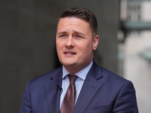 Supporting image for story: Streeting urges doctors to vote against strike action