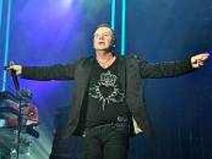 Supporting image for story: Simple Minds back at the LG Arena