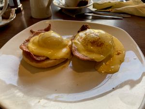 Eggs Benedict