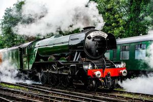 Supporting image for story: Flying Scotsman: Watch 360-degree video of the iconic engine arriving at Kidderminster