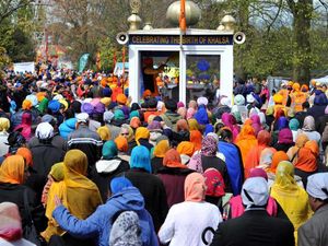 Supporting image for story: WATCH: Thousands revel in festival of Vaisakhi in Wolverhampton