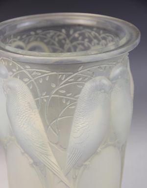 Art Deco opalescent vase by glassmaker Rene Lalique, decorated with budgerigars