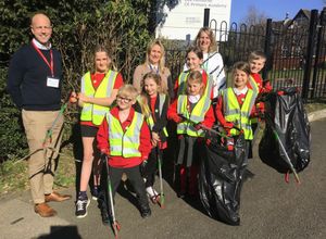 Cllr Dan Morehead, TA Leanne Lewis and parent Haley Tarbet with some of the Eco Club members