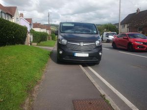 Supporting image for story: Most drivers want tougher rules on pavement parking – survey