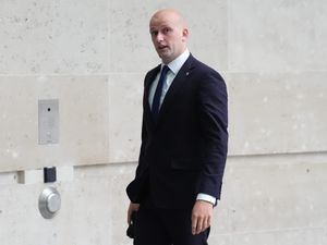 Supporting image for story: ‘Extreme’ Farage and Labour forcing oil and gas workers off cliff edge – Flynn