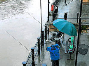 Supporting image for story: 'Raw sewage' stench in River Severn leaves Bridgnorth anglers holding their nose