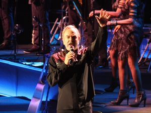 Supporting image for story: Neil Diamond, Arena Birmingham - review and pictures