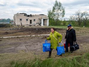 Supporting image for story: Zelensky says army locked in ‘fierce’ border battles amid Russian assault