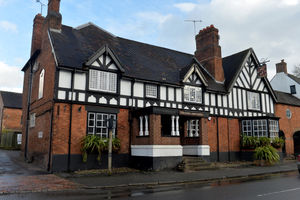 WEEKEND COPYRIGHT TIM STURGESS EXPRESS AND  STAR...... 17/02/2022 Food review of Kings Arms Hotel, Eccleshall, Staffs. ...