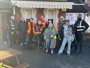 Supporting image for story: Wolverhampton pub owners and punters organise big clean up