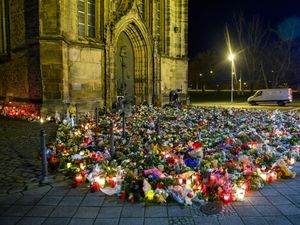 Supporting image for story: Magdeburg mourns Christmas market attack victims amid fears of social divisions