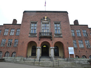 Supporting image for story: Dudley street light replacement project delayed due to lack of bulbs