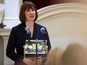 Supporting image for story: Why did the UK economy slow in the third quarter, and what does it mean?