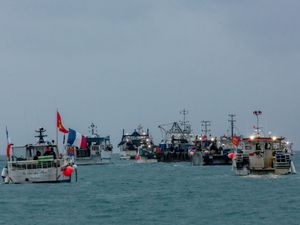 Supporting image for story: EU accuses Jersey of Brexit trade deal breach in fisheries stand-off