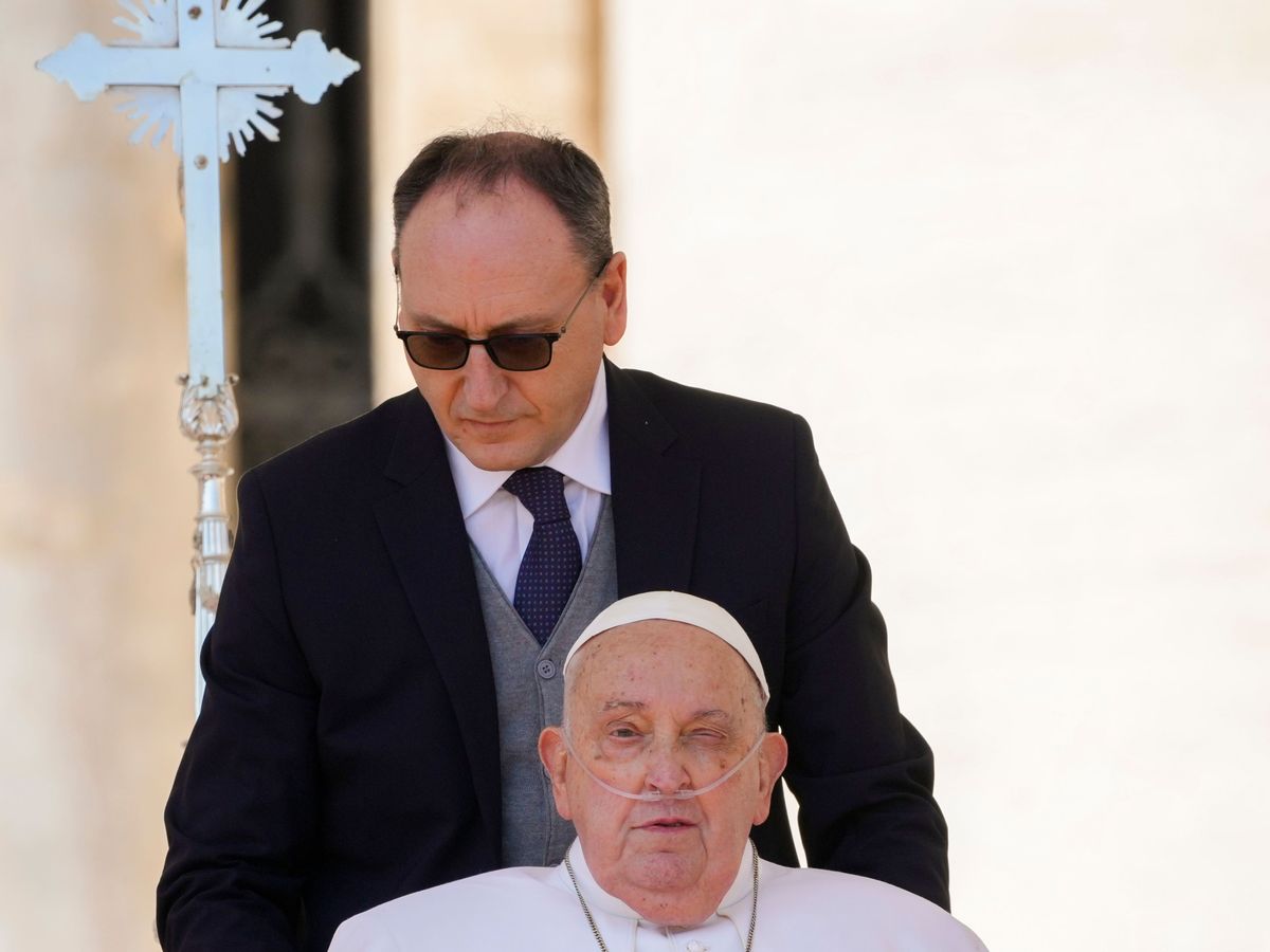 Pope Francis makes appearance in St Peter&rsquo;s Square at mass for the sick